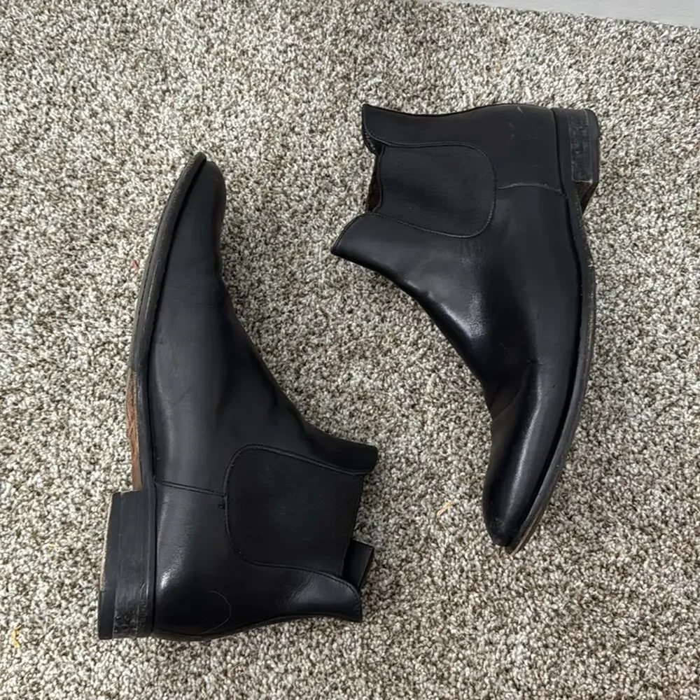 TO BOOT NEW YORK ADAM DERRICK Christophe Black Chelsea Book on Leather